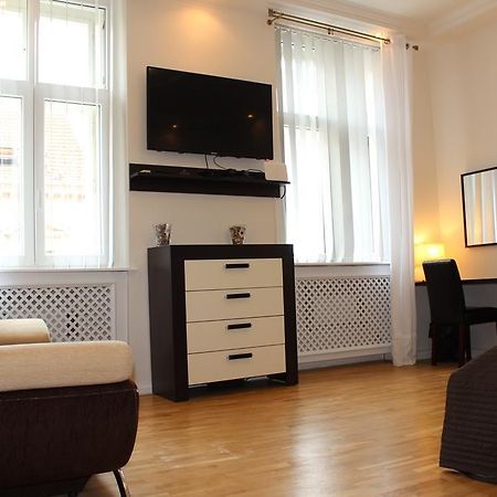 Leo Apartment Bratislava Exterior foto