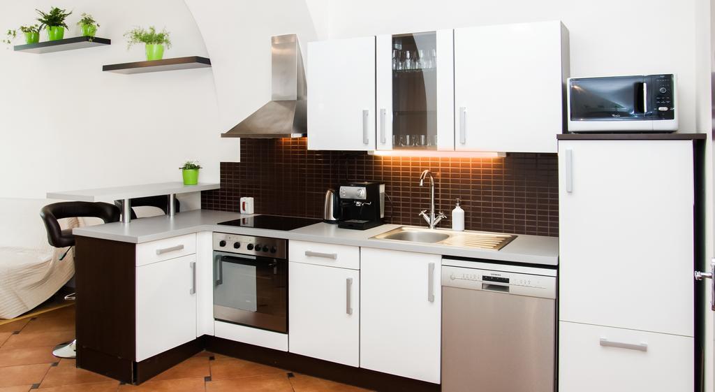 Leo Apartment Bratislava Exterior foto